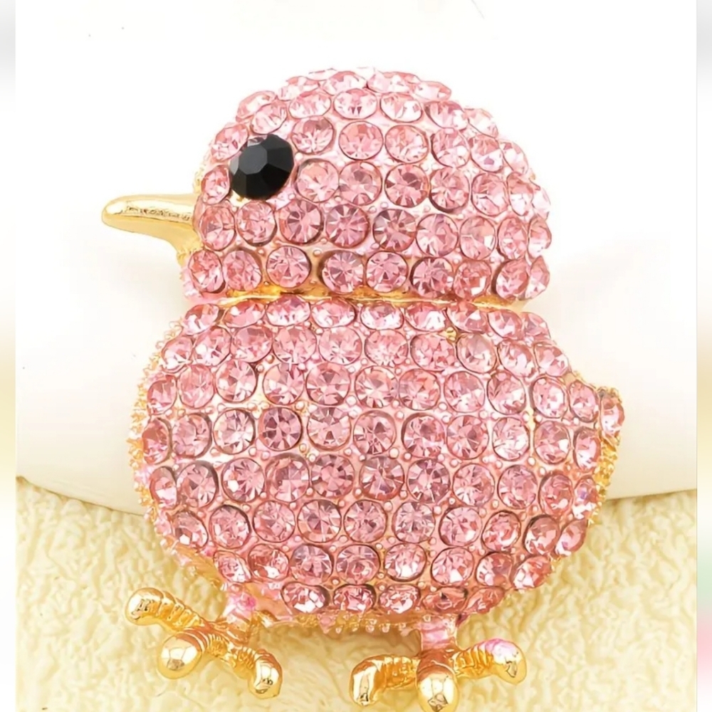 🆕️🐣 BETSEY JOHNSON RHINESTONE CHICK BROOCH / PIN - PINK 🐣